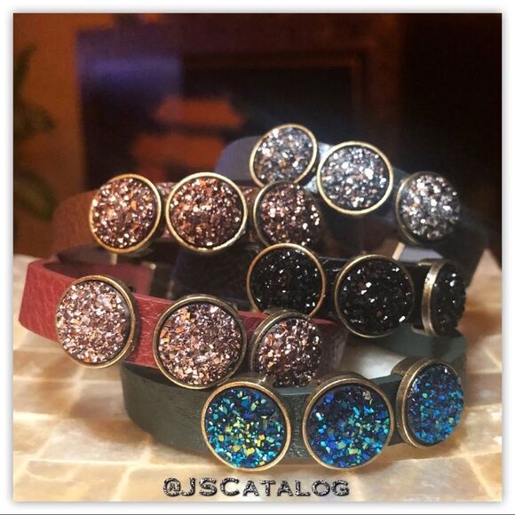 ⚜️ Druzy Cabochon On PU Leather Band Bracelet - Picture 3 of 4